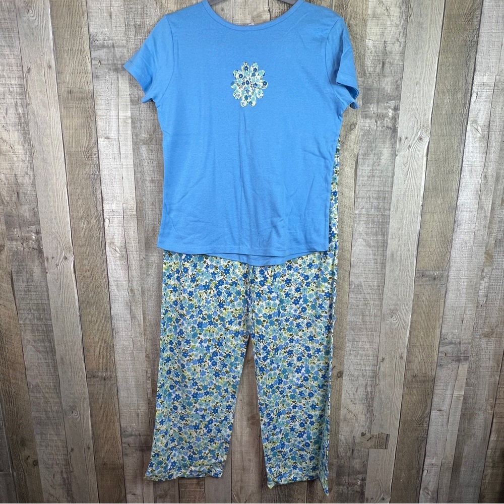 Cinema Etoile Knits 2-pc Med. PJ Set Top Floral Vinyl Cutout Design Pant…